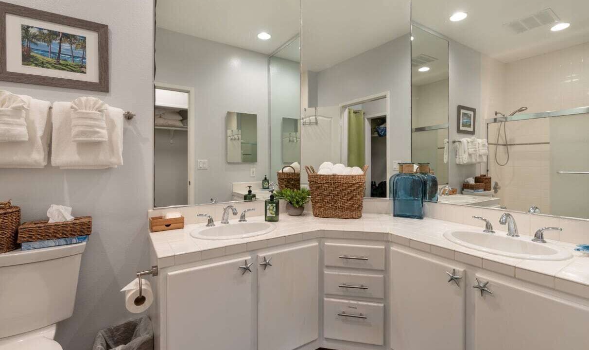 Photo of Bathroom in Poipu