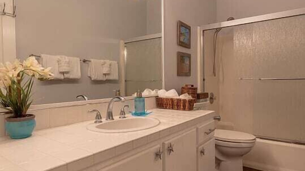 Photo of Bathroom in Poipu
