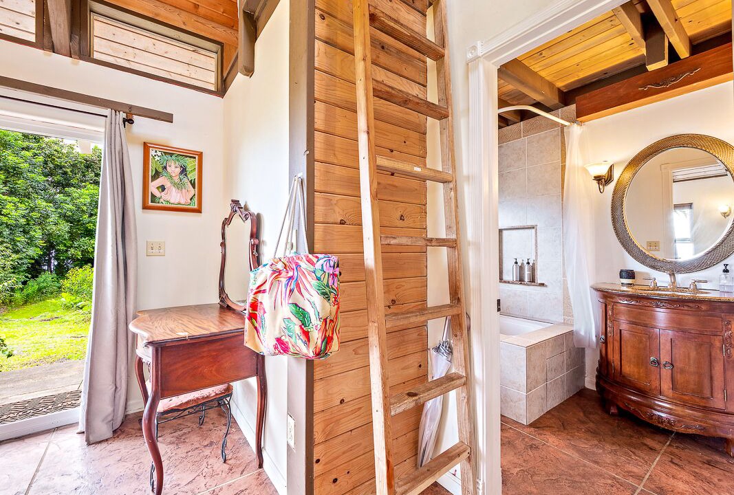 Photo of Bathroom in Holualoa