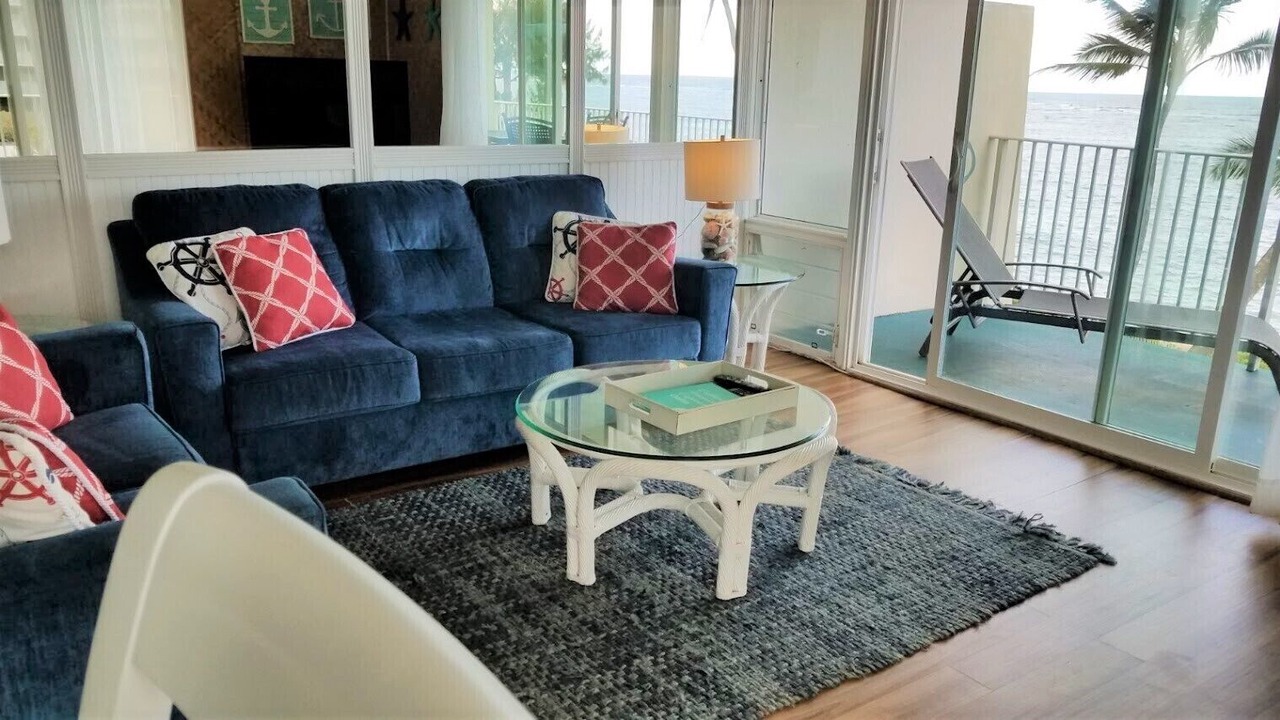 Photo of Livingroom in Punaluu
