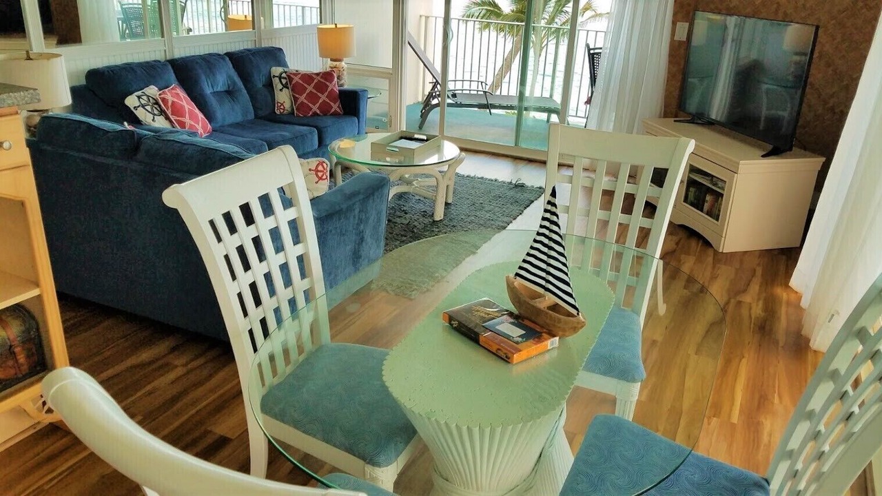 Photo of Livingroom in Punaluu