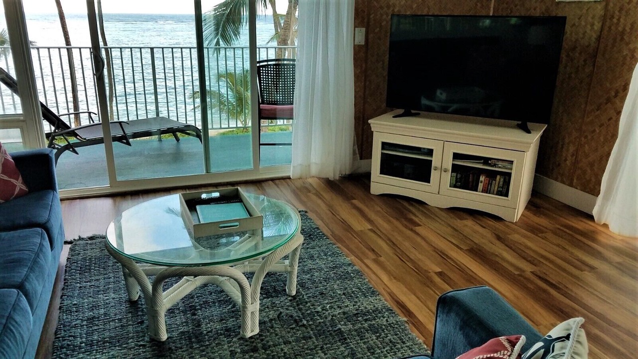 Photo of Livingroom in Punaluu