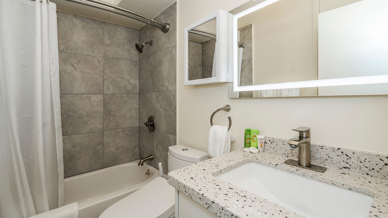 Photo of Bathroom in Waikiki