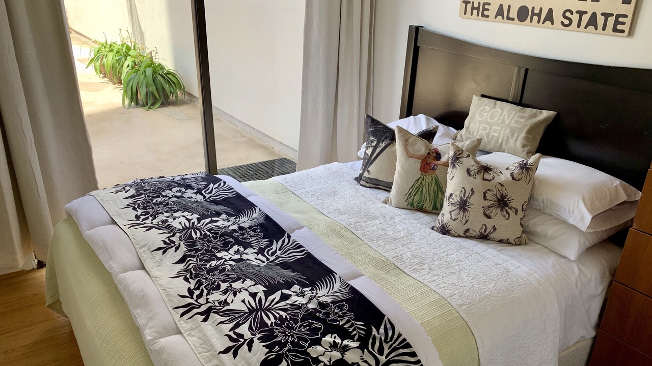Photo of Bedroom in Waikiki