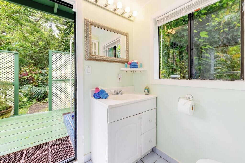Photo of Bathroom in Haiku