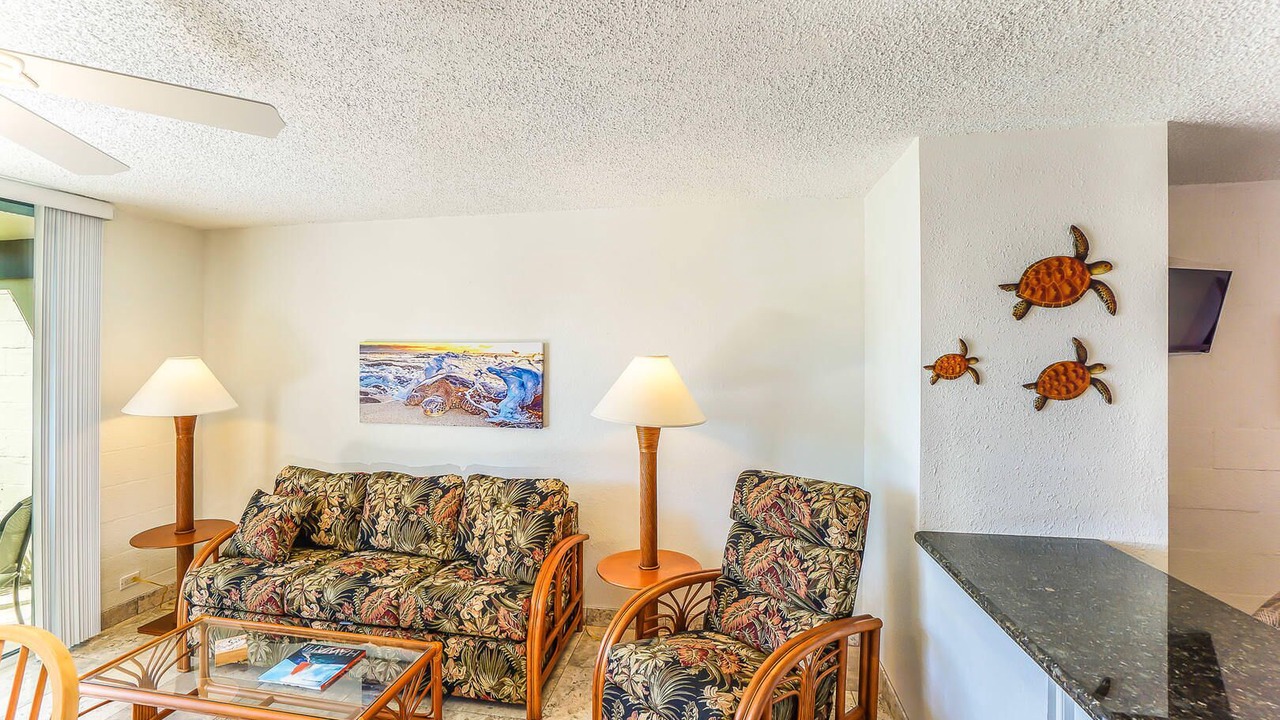 Photo of Livingroom in Kahaluu Bay