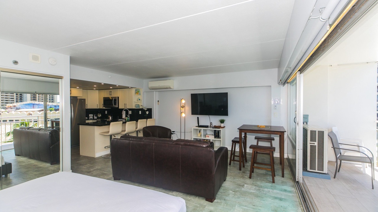Photo of Bedroom in Waikiki