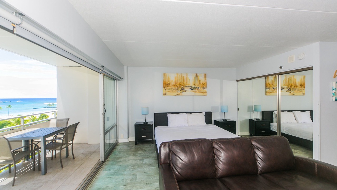 Photo of Bedroom in Waikiki