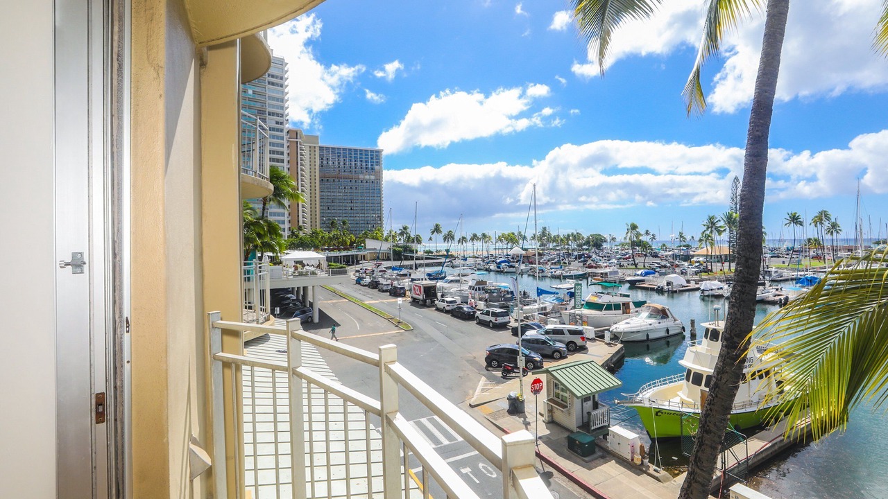 Photo of Others in Waikiki