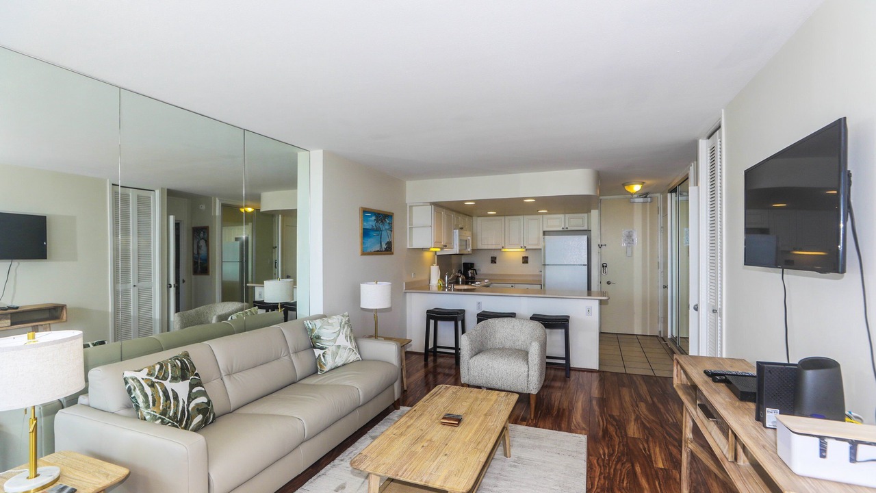 Photo of Livingroom in Waikiki