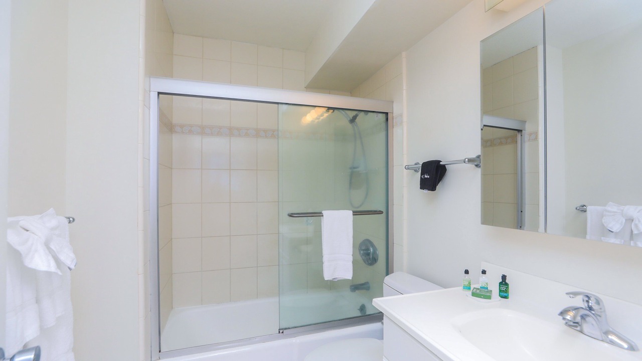 Photo of Bathroom in Waikiki