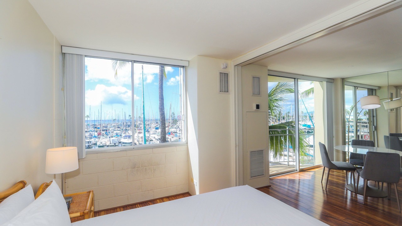 Photo of Bedroom in Waikiki