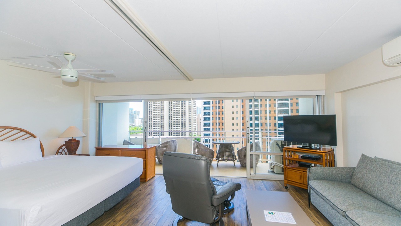 Photo of Bedroom in Waikiki