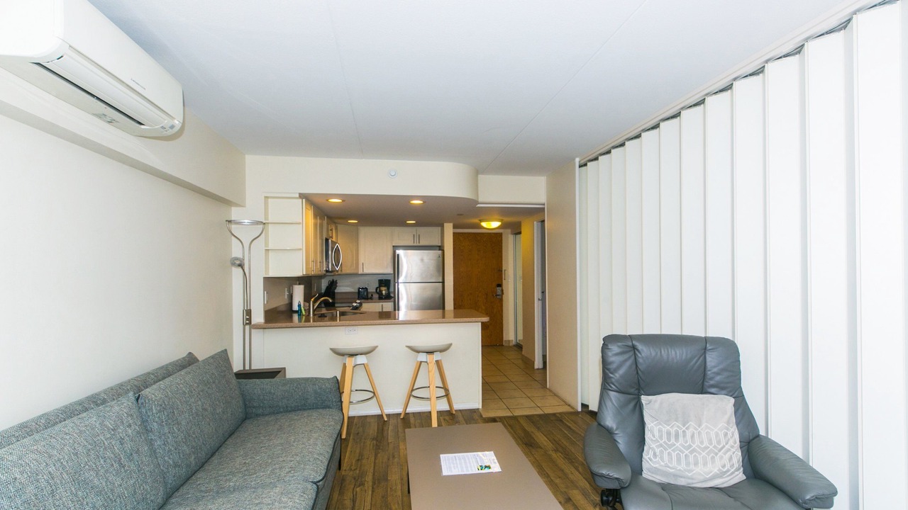 Photo of Livingroom in Waikiki