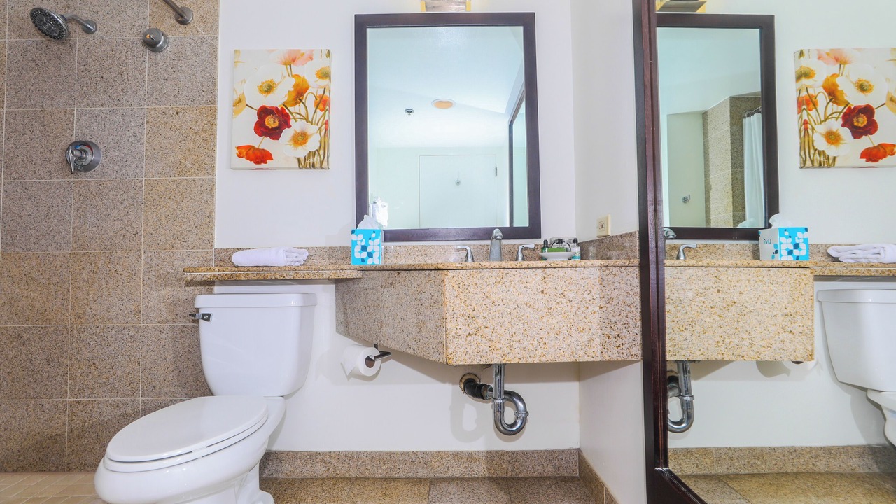 Photo of Bathroom in Waikiki