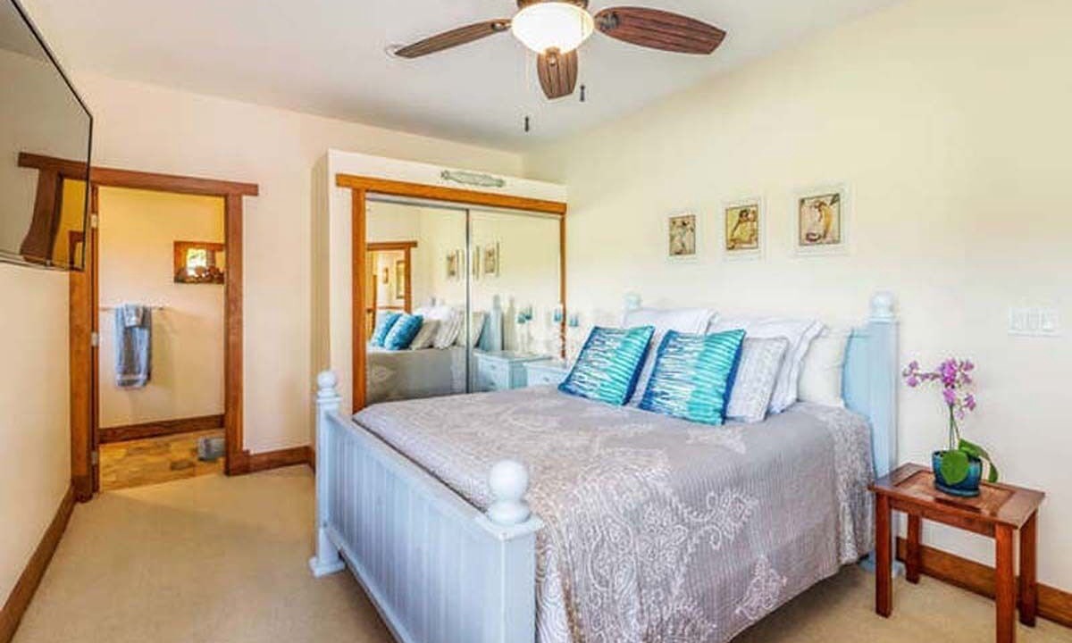 Photo of Bedroom in Queen Emmas Bluffs