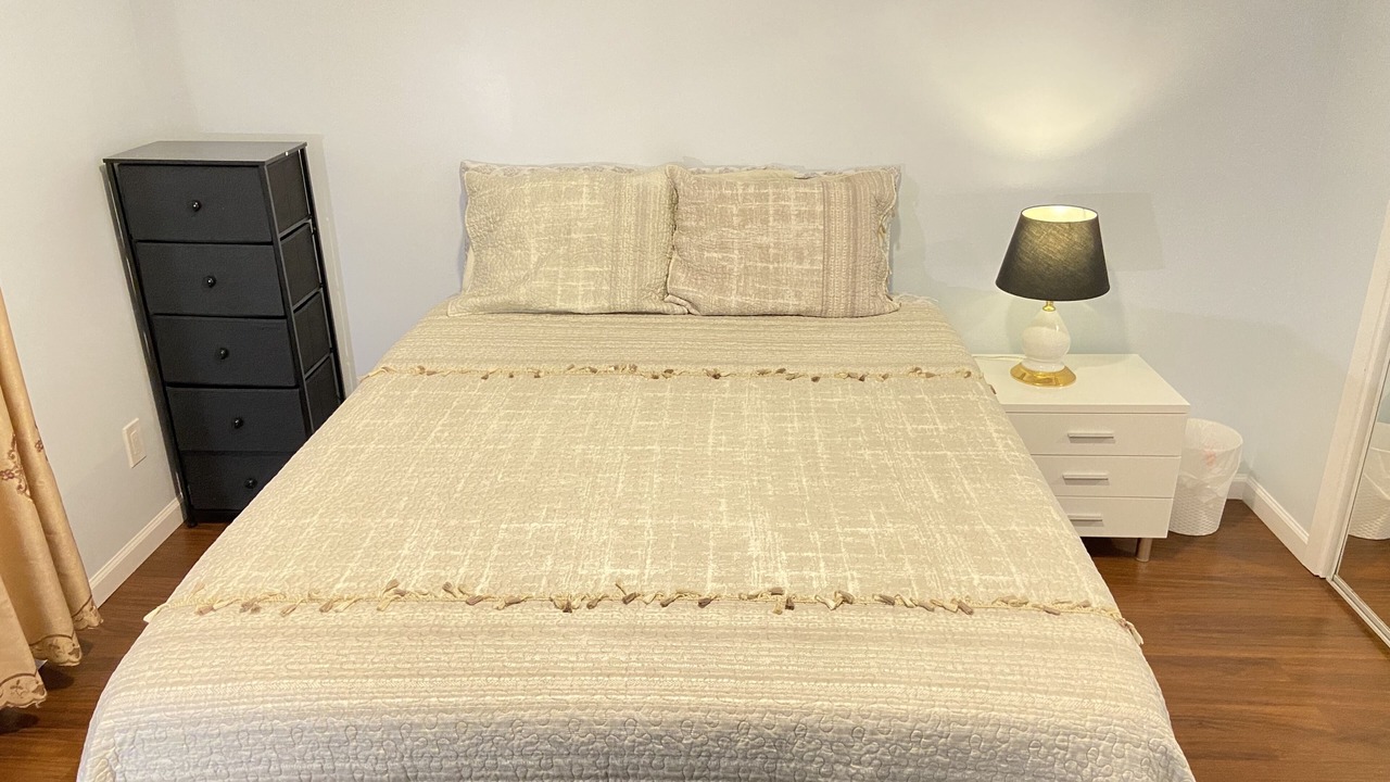 Photo of Bedroom in Liliha - Kapalama