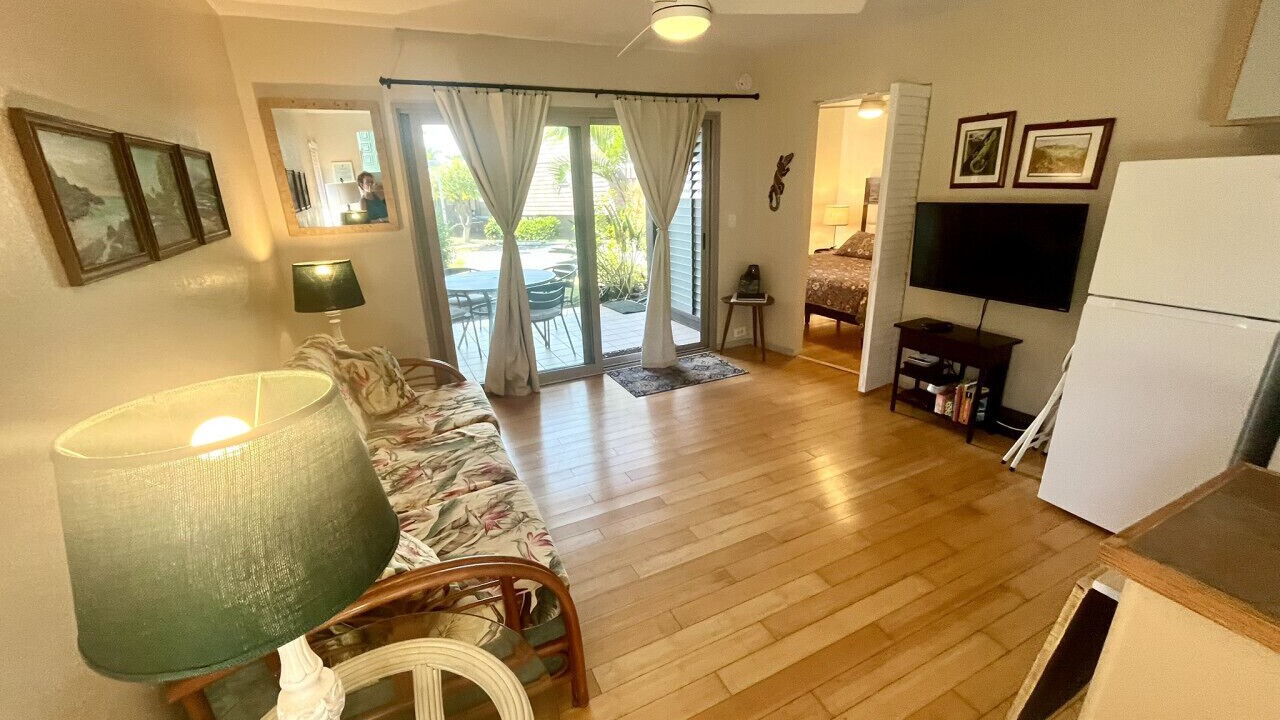 Photo of Livingroom in Punaluu