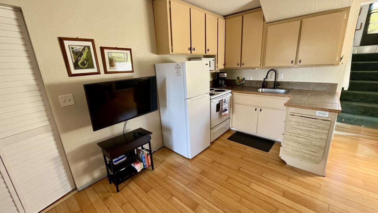 Photo of Kitchen in Punaluu