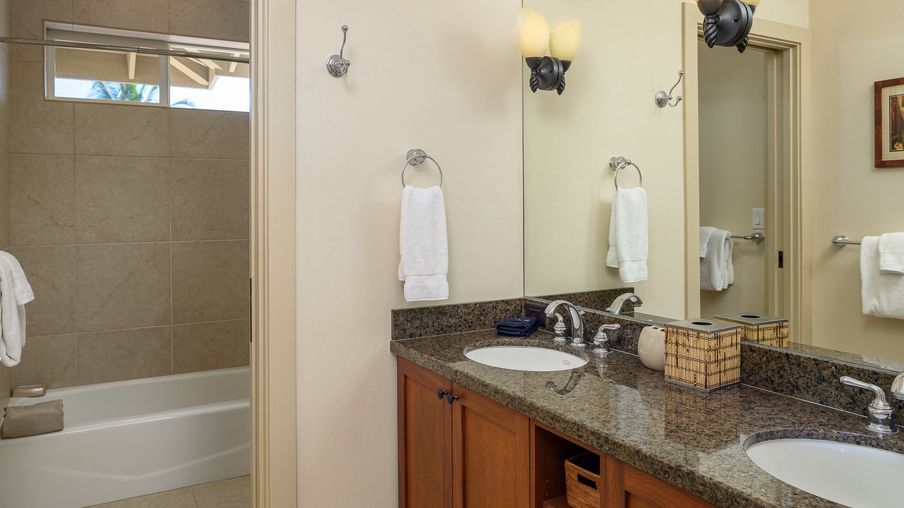 Photo of Bathroom in Waikoloa