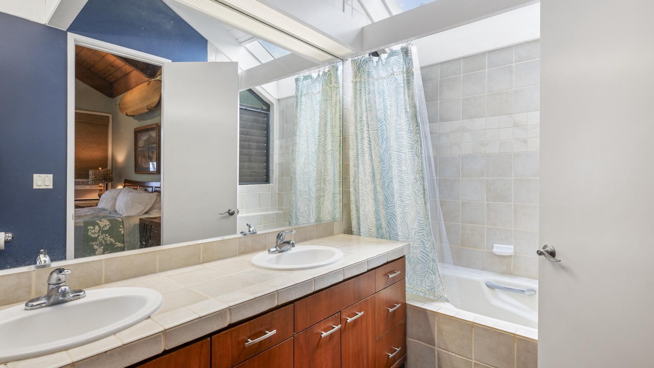 Photo of Bathroom in Kahana