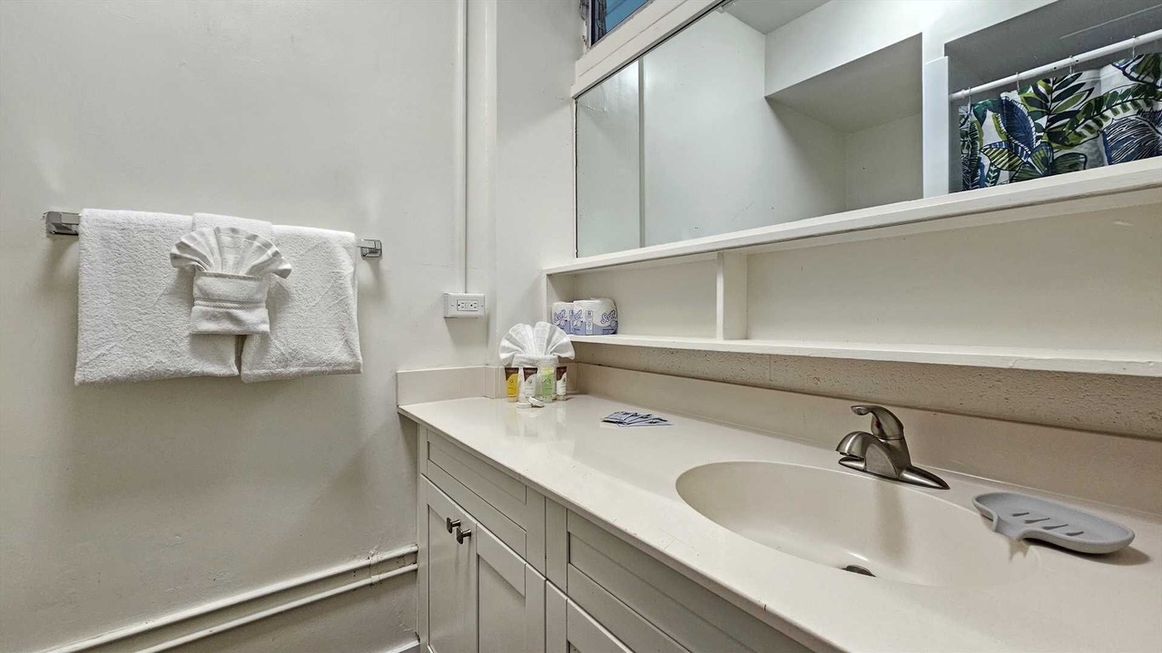 Photo of Bathroom in Waikiki