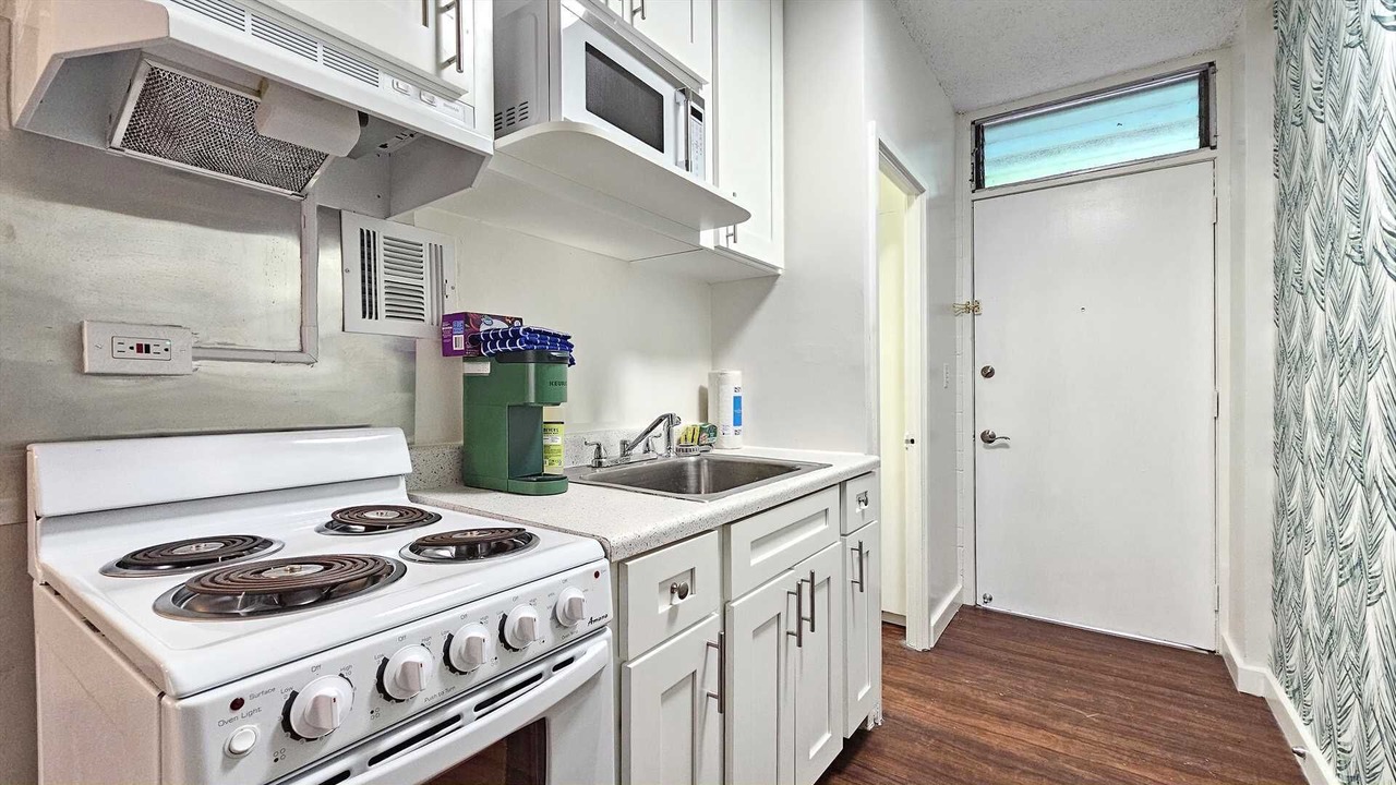 Photo of Kitchen in Waikiki