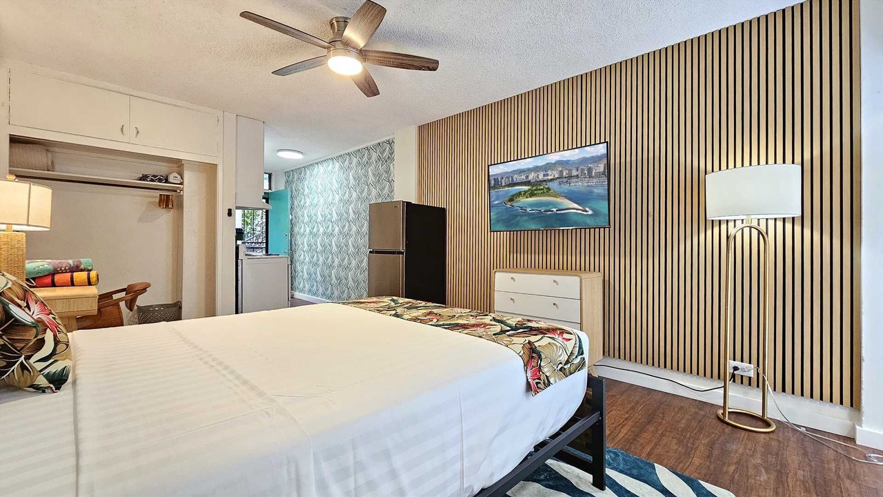 Photo of Bedroom in Waikiki
