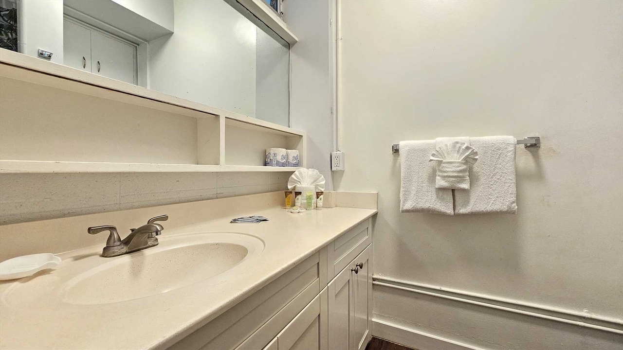 Photo of Bathroom in Waikiki