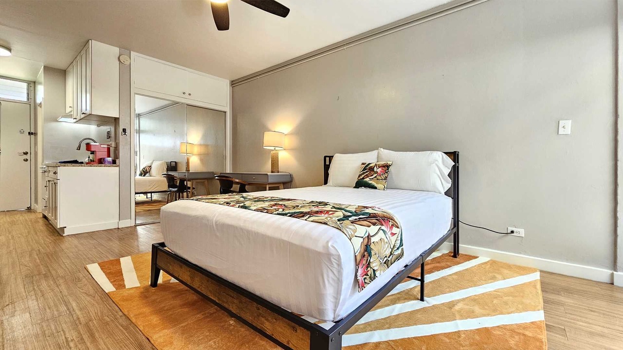 Photo of Bedroom in Waikiki