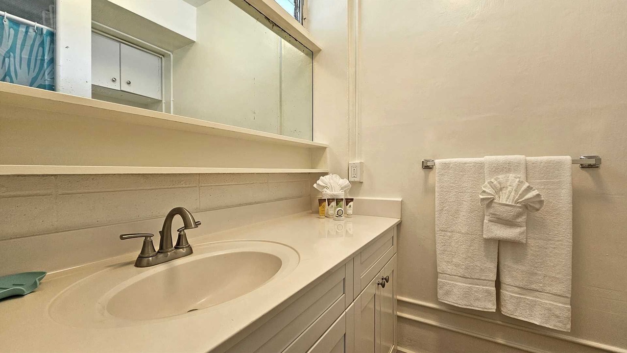 Photo of Bathroom in Waikiki