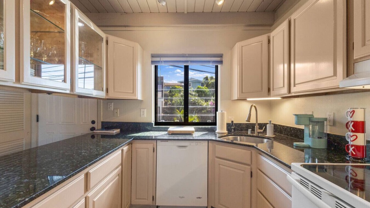 Photo of Kitchen in Kahala