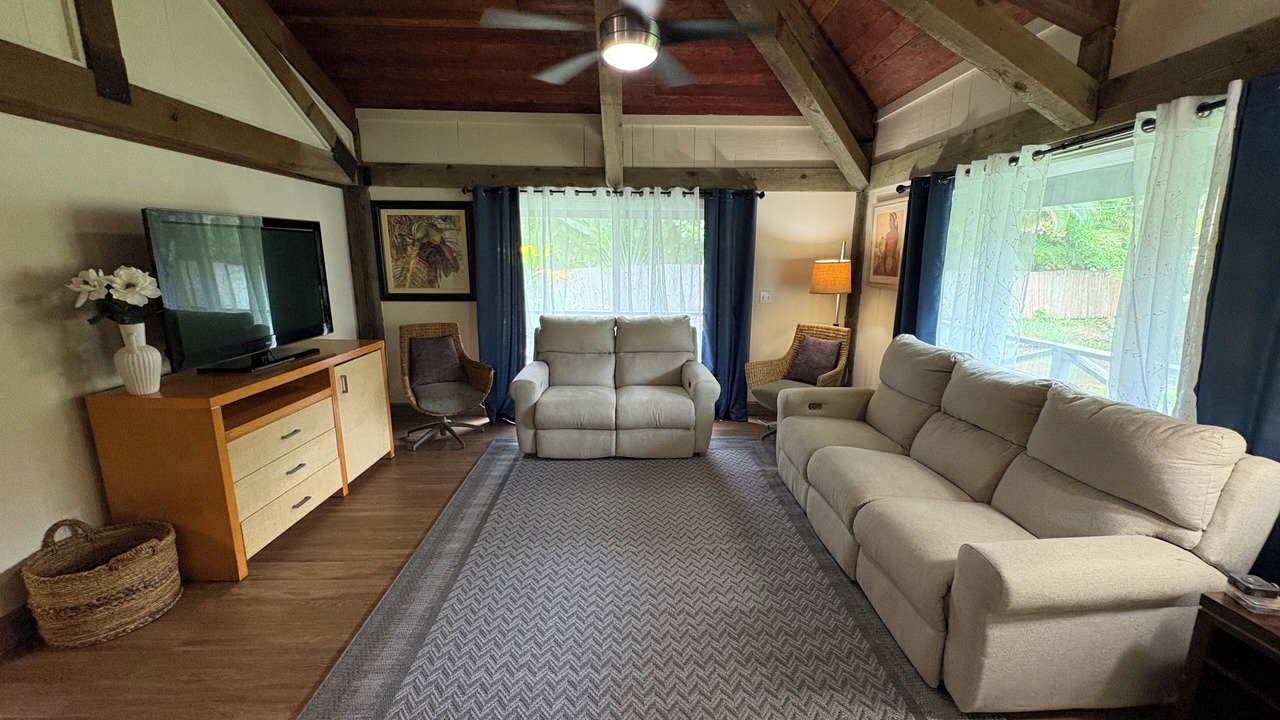 Photo of Livingroom in Hauula