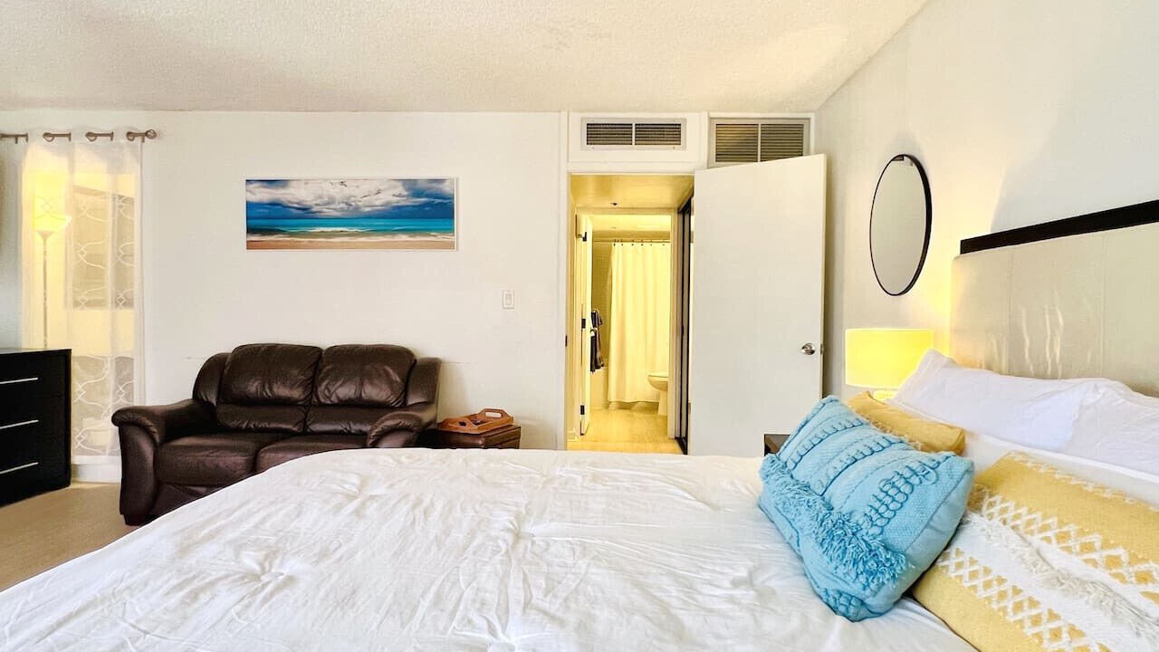 Photo of Bedroom in Downtown Honolulu