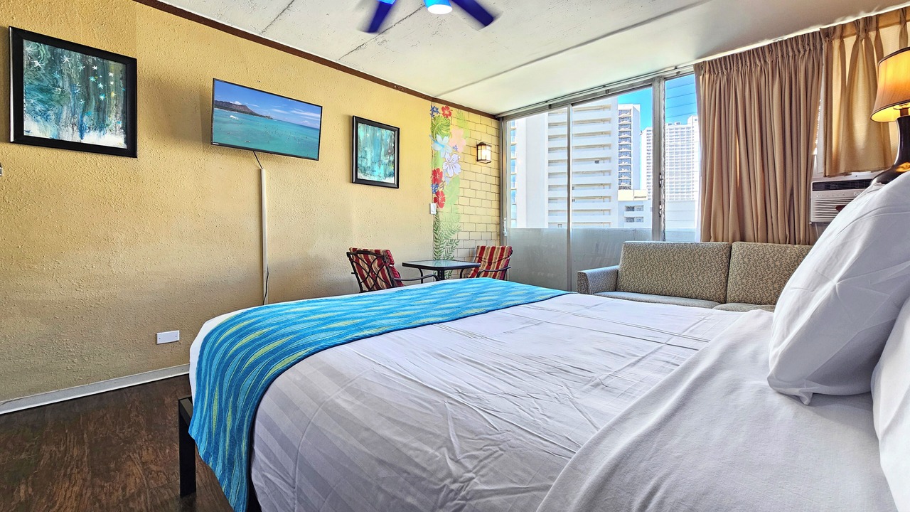Photo of Bedroom in Waikiki