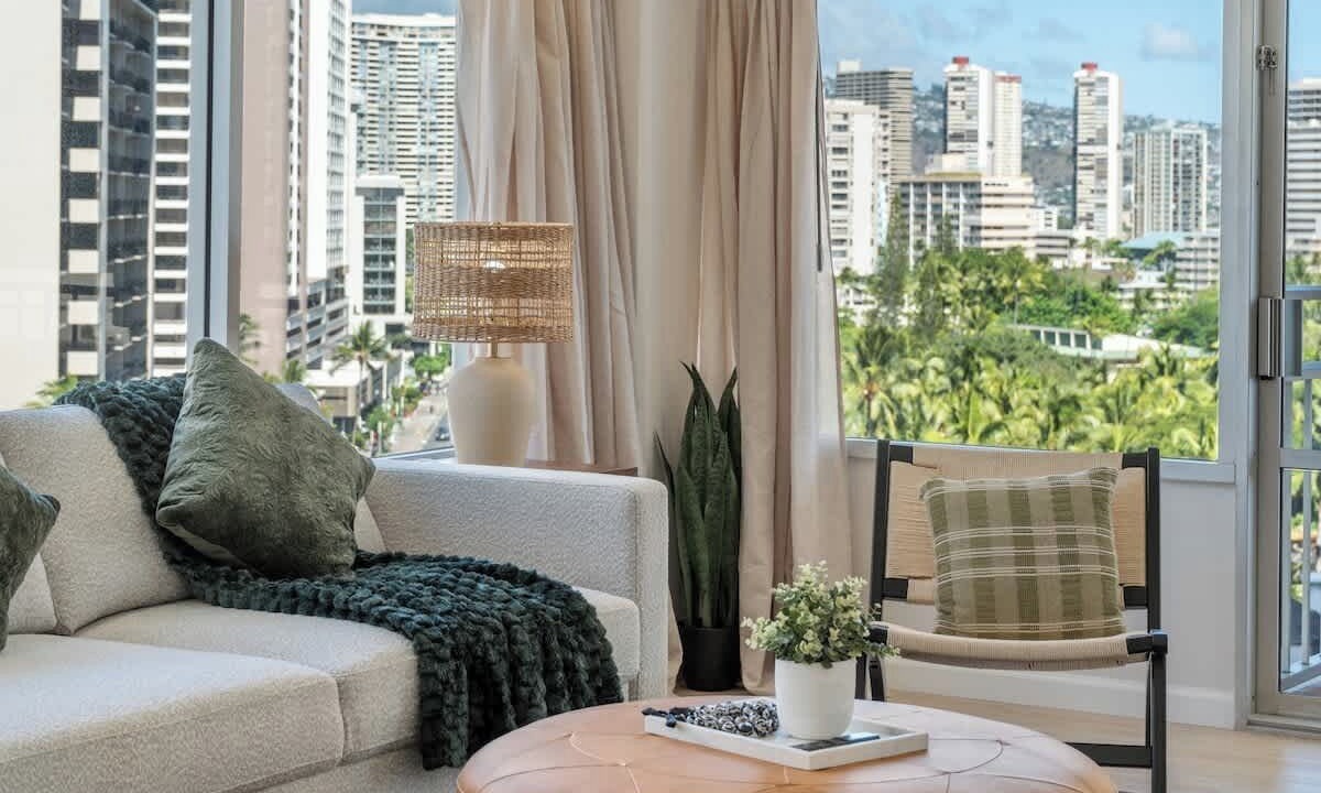 Photo of Livingroom in Waikiki