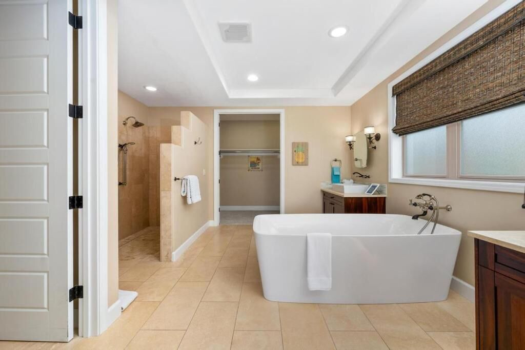 Photo of Bathroom in Keauhou
