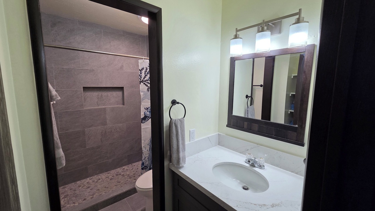 Photo of Bathroom in Ualapue