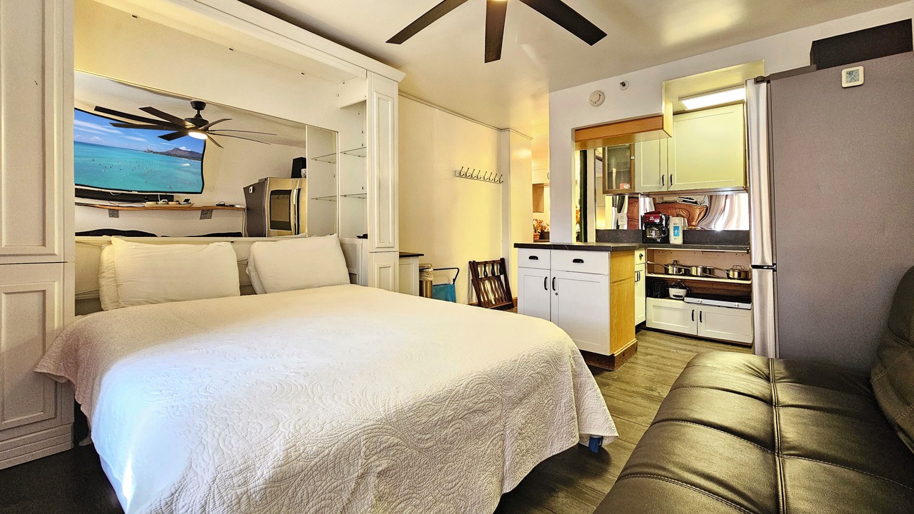 Photo of Bedroom in Waikiki