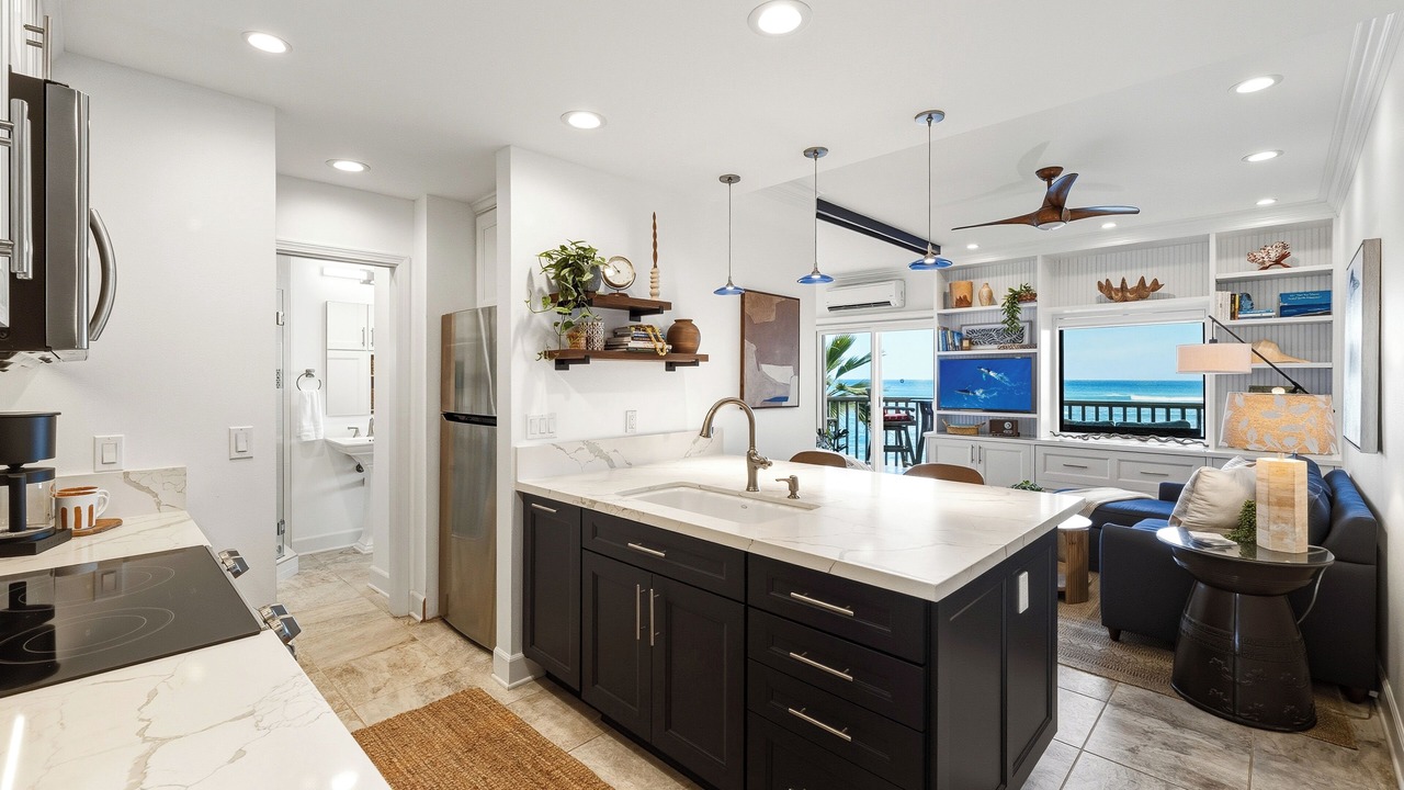 Photo of Kitchen in Kahana