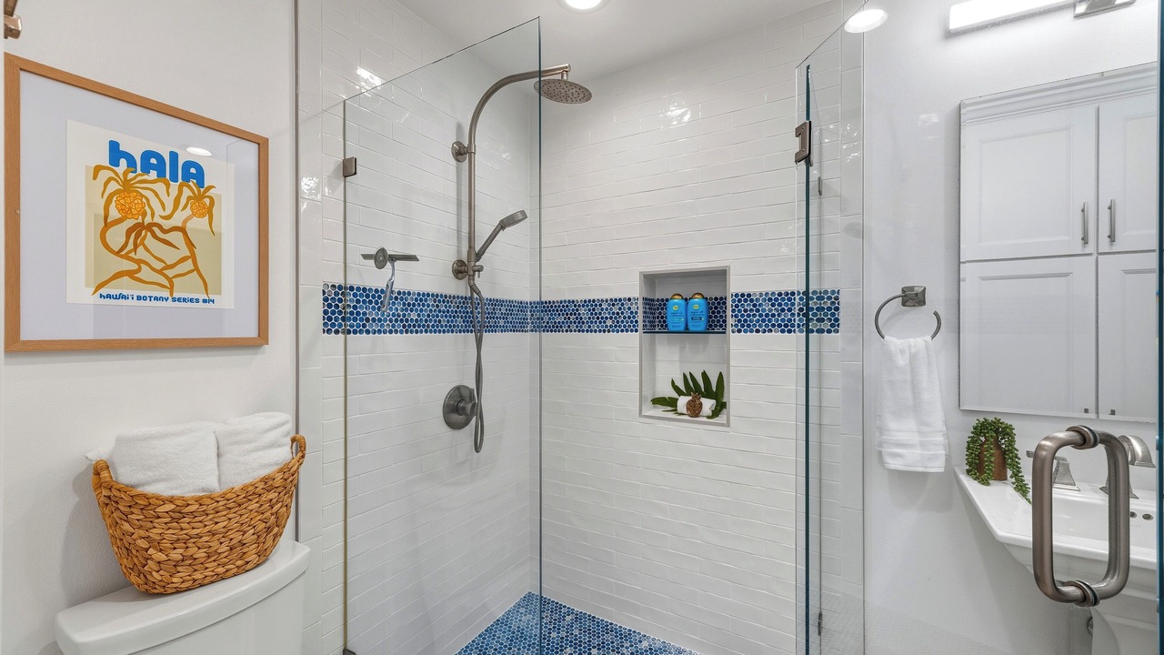Photo of Bathroom in Kahana