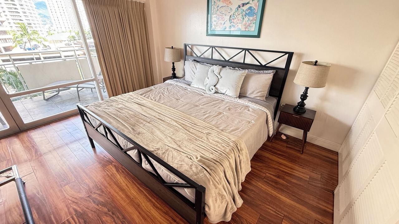 Photo of Bedroom in Waikiki