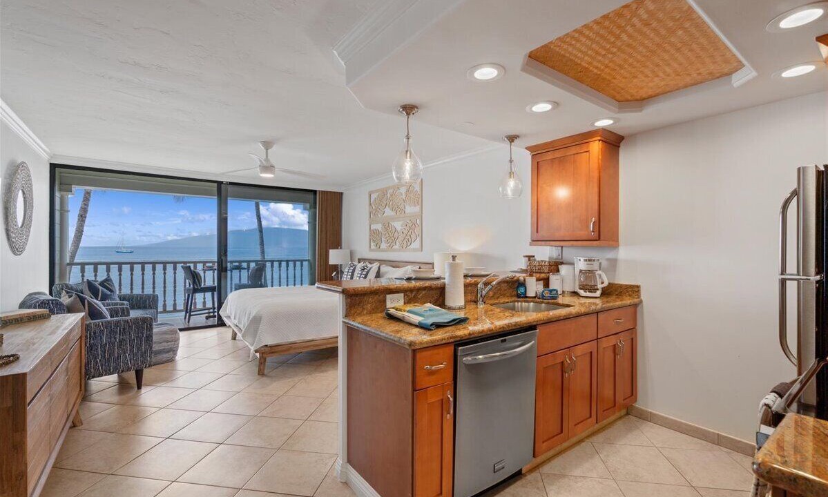 Photo of Bedroom in Historic Lahaina Front Street