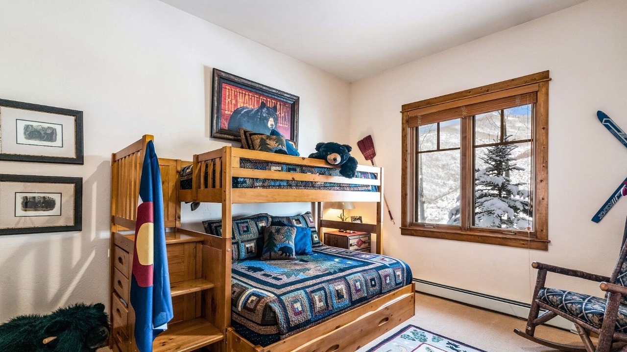 Photo of Bedroom in Highland Meadows
