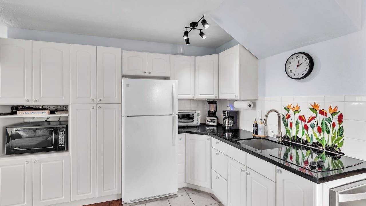 Photo of Kitchen in Punaluu