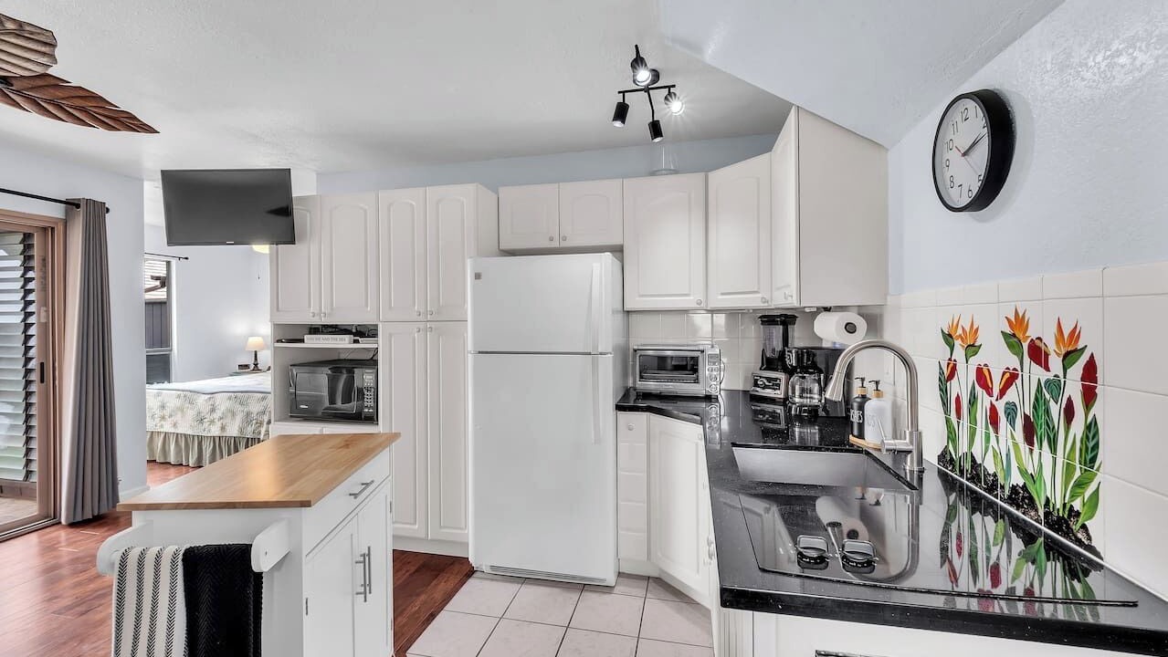 Photo of Kitchen in Punaluu