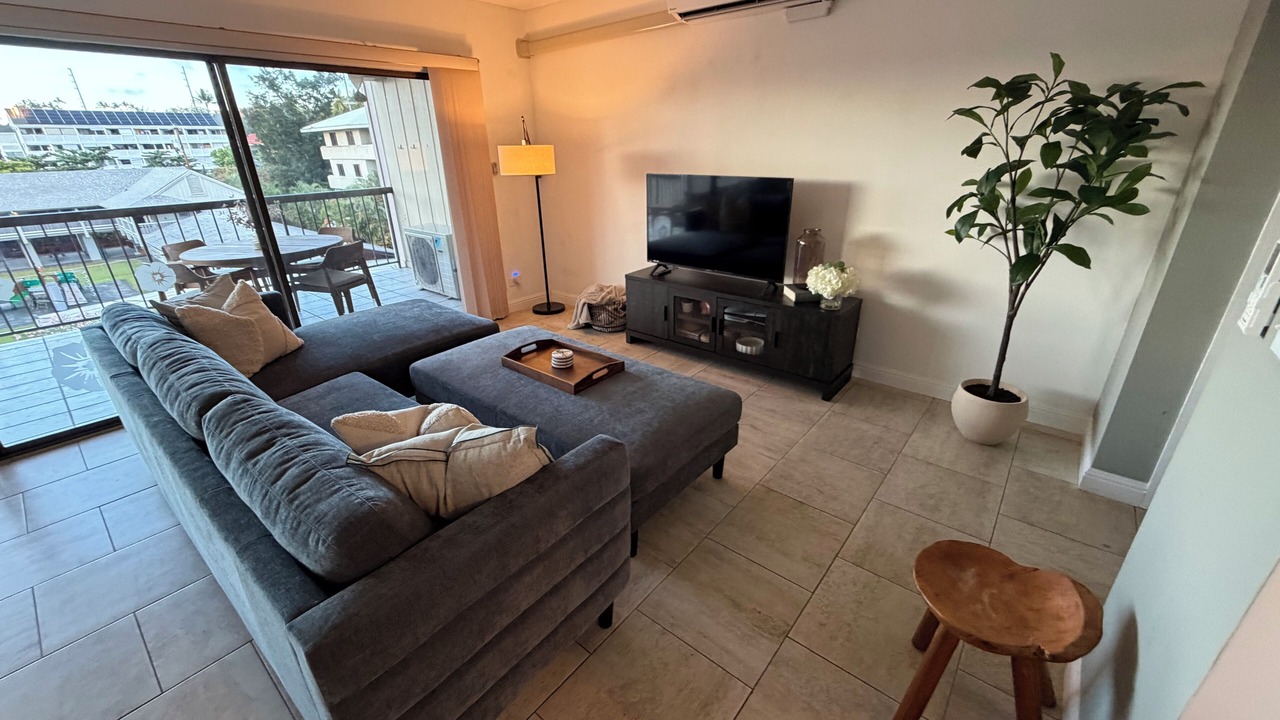 Photo of Livingroom in Historic Kailua Village