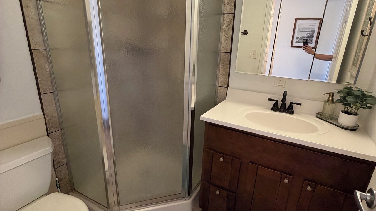 Photo of Bathroom in Historic Kailua Village