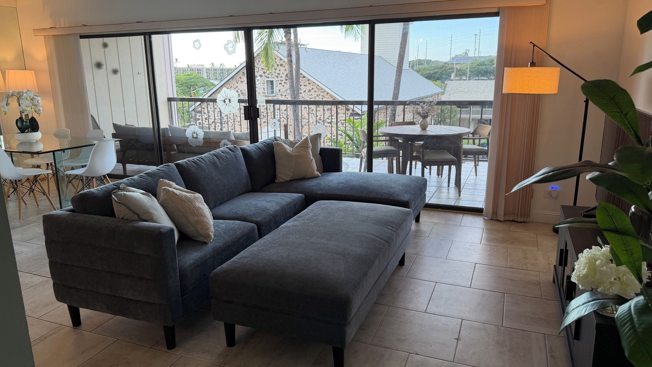 Photo of Livingroom in Historic Kailua Village