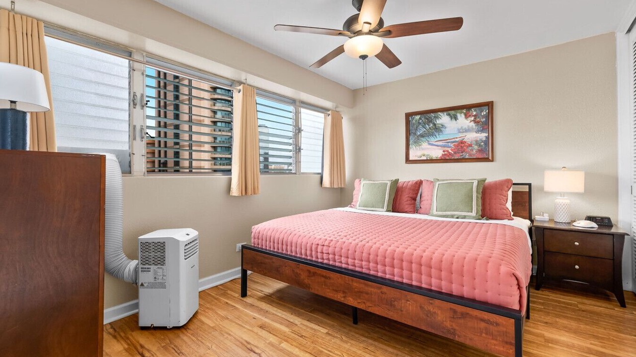 Photo of Bedroom in Waikiki